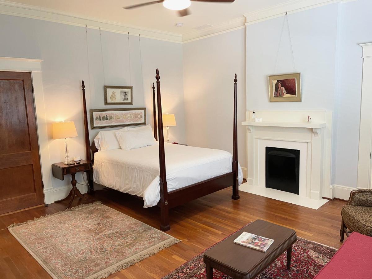 Gillen House Bed And Breakfast Maxeys Exterior photo
